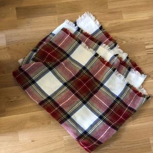 Target blanket scarf